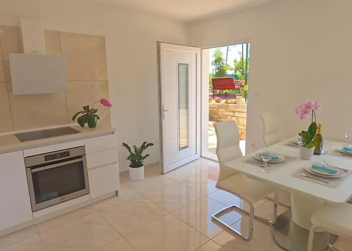 아파트 Branislav 1927 *